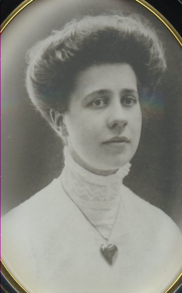 Alma
 Elisabeth  Cederblom 1882-1926